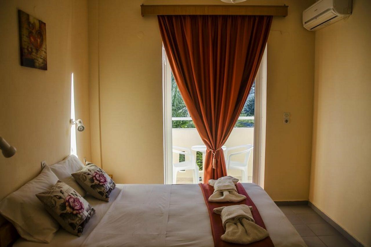 Yiannis The Beekeeper Apartments 克法洛斯 外观 照片